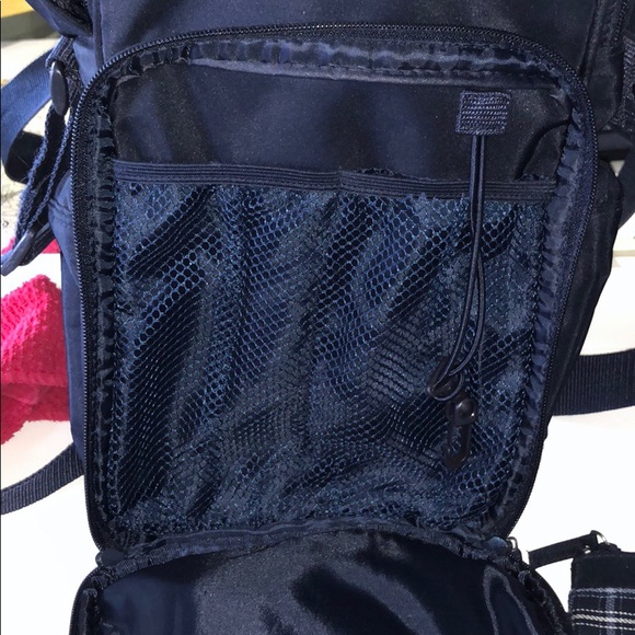 Multipurpose Eddie Bauer bag - Picture 4 of 7